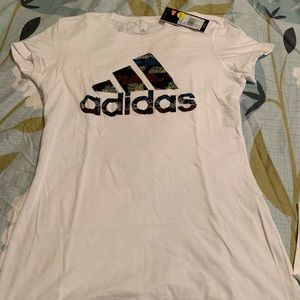 Adidas t-shirt new!!!